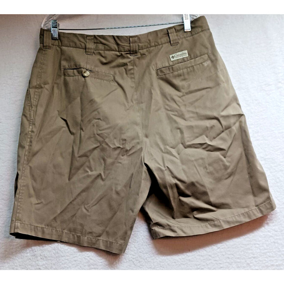 Columbia Sportswear Pleated Front Shorts Size 38 Waist 8.5 Inch Inseam‎ - Picture 2 of 13